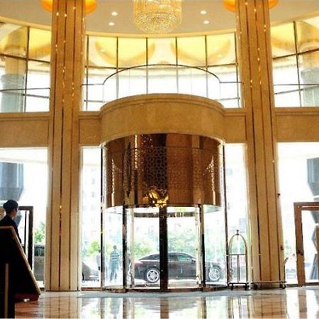 Manhatton Hotel Чжухай Экстерьер фото