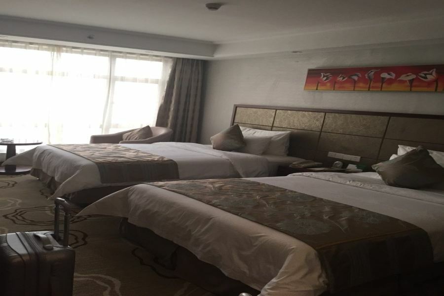 Manhatton Hotel Чжухай Экстерьер фото