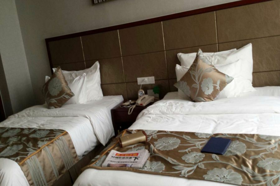 Manhatton Hotel Чжухай Экстерьер фото